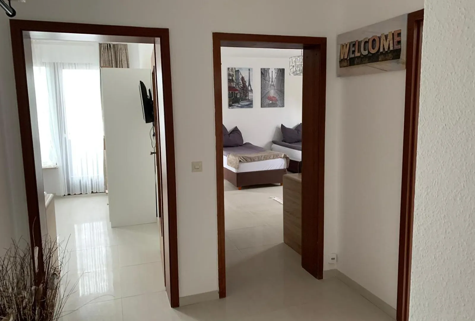 Schoene Zwei Zimmer Wohnung Mit Balkon Braun 汉诺威 公寓